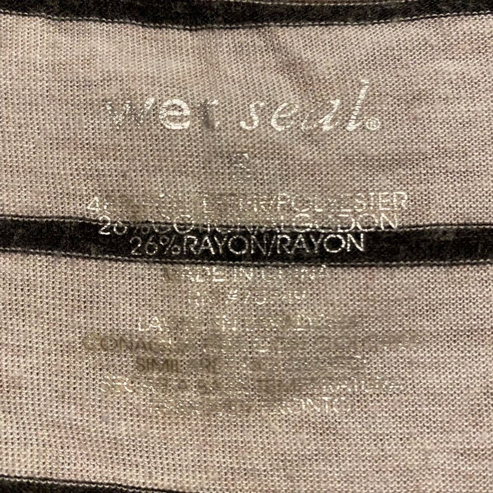 Striped t-shirt - Picture 3 of 3